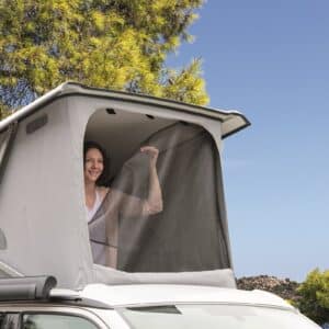 Moskitonetz FLYOUT für ISO-TOP MK VI für VW T6.1 / T6 California mit manuellem Aufstelldach und großer Frontöffnung