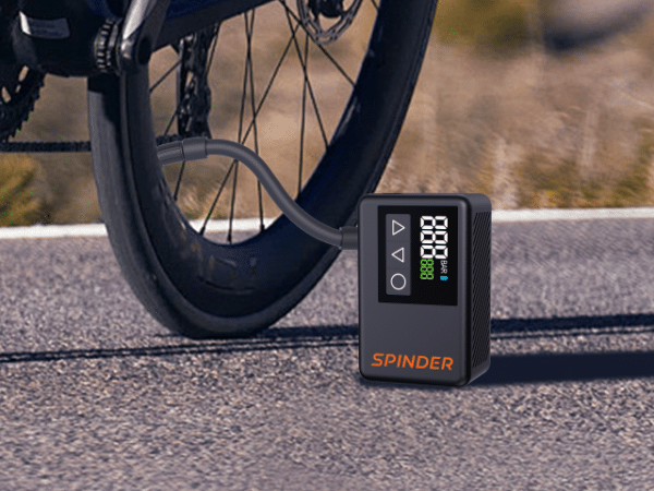 Fahrrad Mini Luftkompressor BP120 Luftpumpe Akku 21097 in Aktion